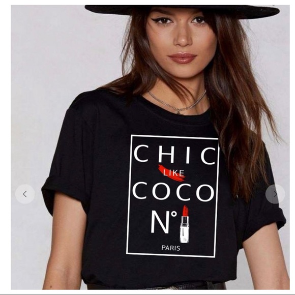 ShopEvelynne Tops - Vintage Chic Graphic Tee